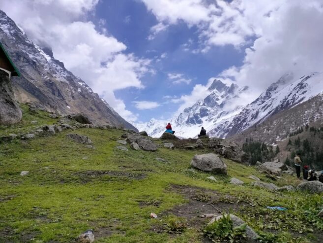 Explore the Har ki dun trek with Himalaya Shelter!