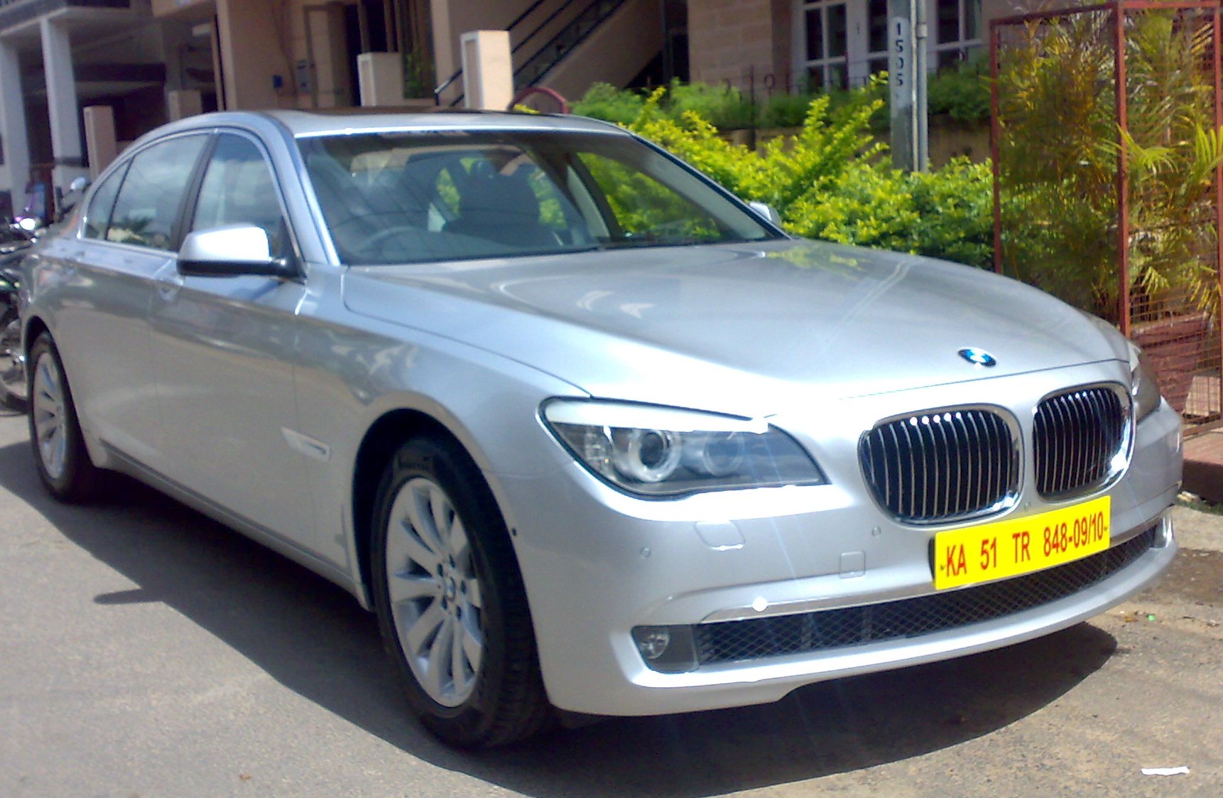 Bmw 5 series car hire in bangalore || Luxury bmw 5 series car rental in bangalore