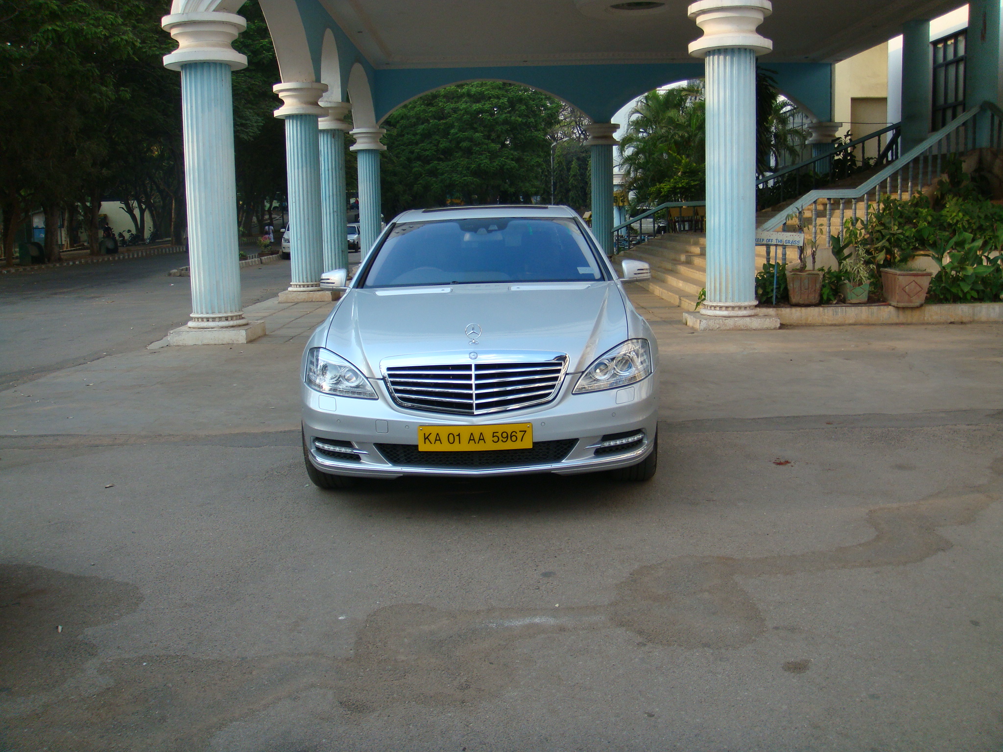 Mercedes Benz rental Bangalore || Mercedes Benz car hire in bangalore