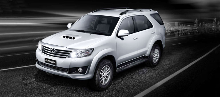 Luxury fortuner car for rent in bangalore || luxury fortuner car hire in bangalore