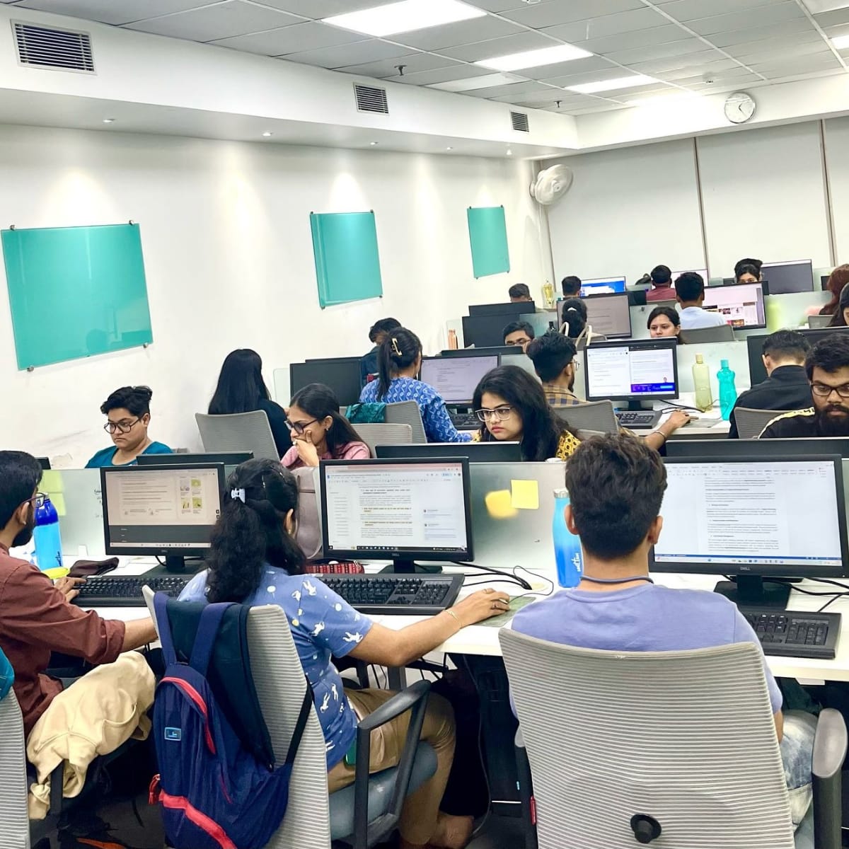 Professional Finance Content Writing Services for Banks, Fintech & Investment Firms