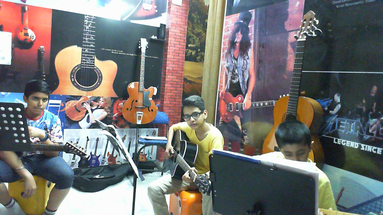 Jazzelinn Guitar School- Guitar Classes, Academy, Online Lessons