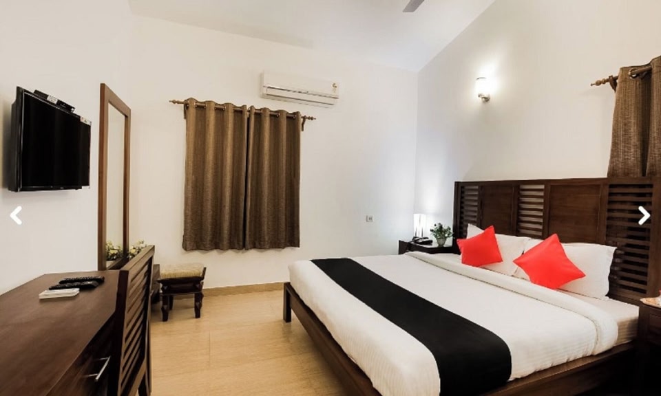 Luxury Outdoor Wedding Venue in ECR with Villas | Lush Garden